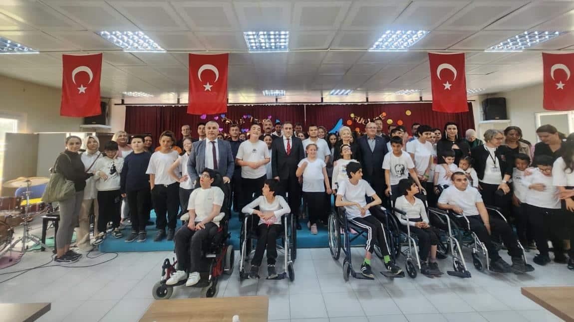 Burhaniye Ticaret Odası Özel Eğitim Uygulama Okulu'nda Düzenlenen Engelliler Haftası Farkındalık Programı 10 Mayıs 2024 Cuma Günü Saat 11.00'da yapıldı.